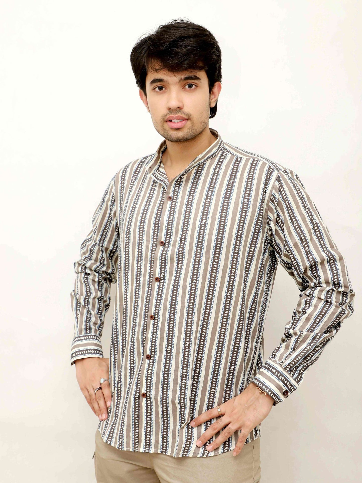 Calming Upright Print Shirt